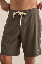 Classic Stretch Trunk