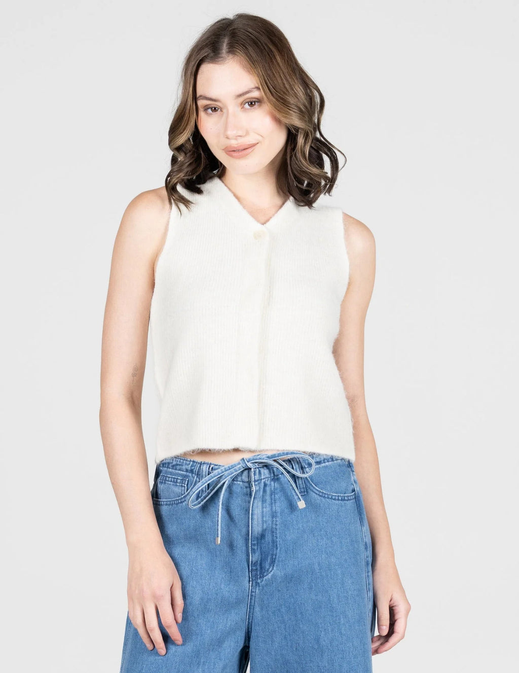 KNIT SWEATER HIDDEN BUTTON VEST