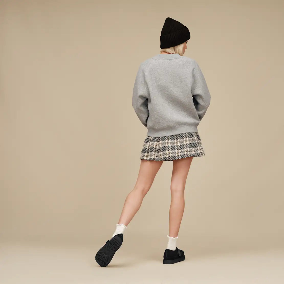 W Ugg Logo Crewneck