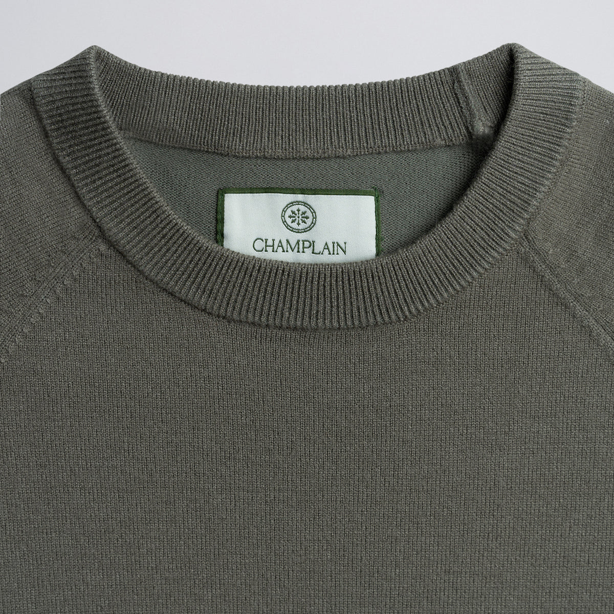 LIGHT WEIGHT KNIT SWEATER