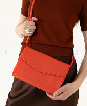 LILIAN VEGAN CLUTCH – THEME