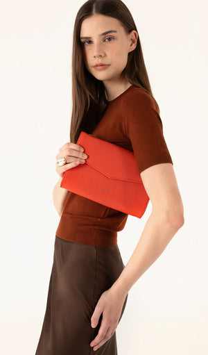 LILIAN VEGAN CLUTCH – THEME