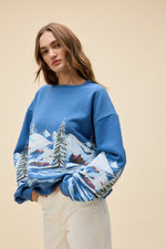 Alpine Ski Scene Oversized Crew