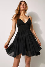 Delia Slip