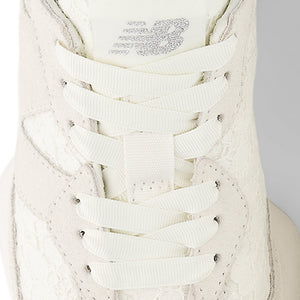 W New Balance 327